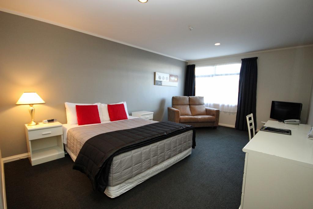 Champers Motor Inn Лоуэр-Хатт Номер фото