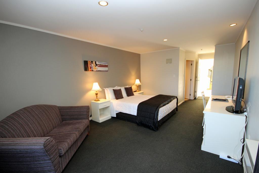 Champers Motor Inn Лоуэр-Хатт Экстерьер фото